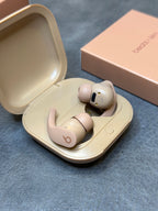 Beats Fit Pro x Kim com pop-up