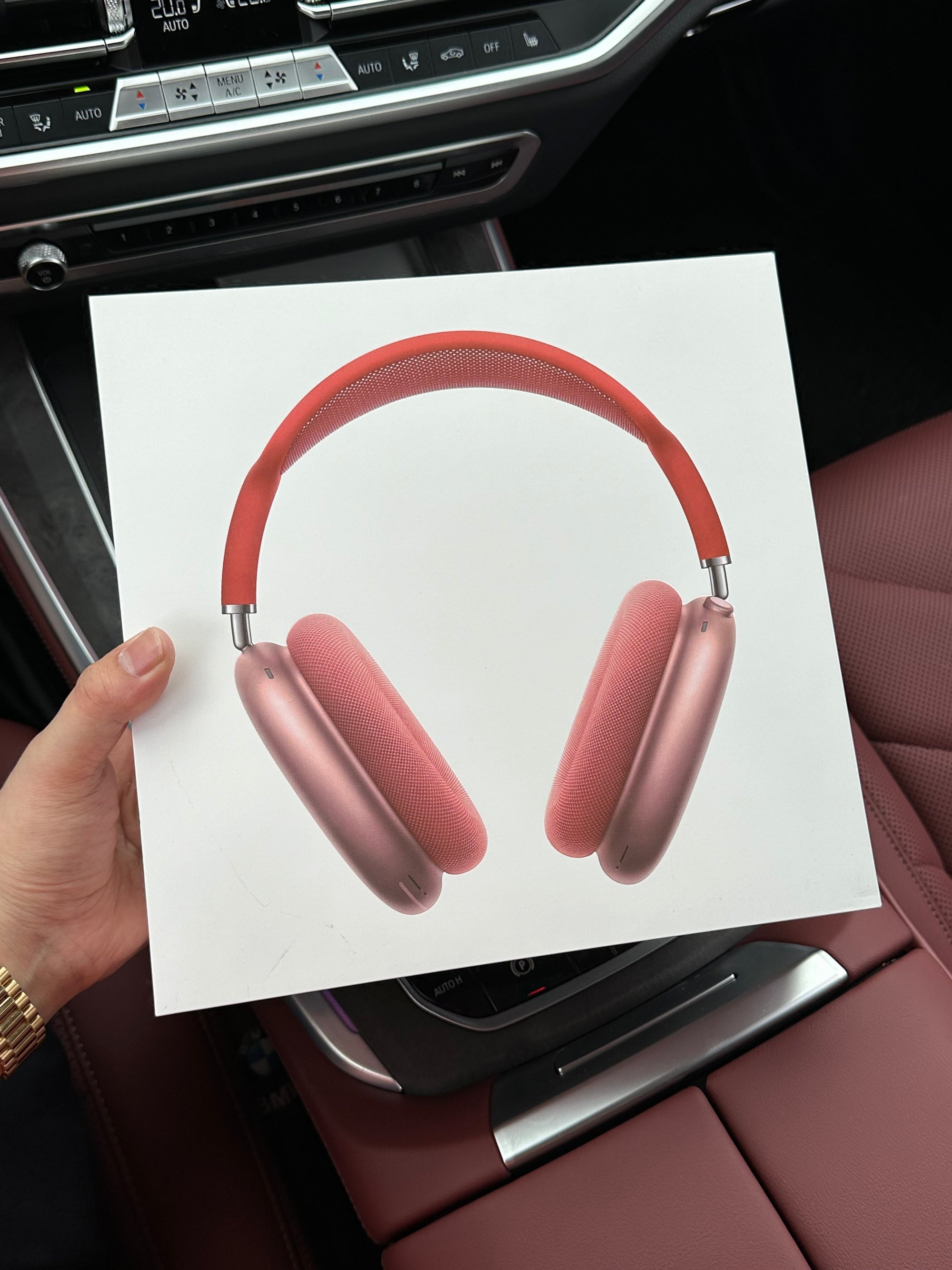 Apple AirPods Max Orange