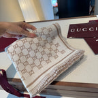 Cachecol Gucci De Lã Cor Bege / Marrom Claro